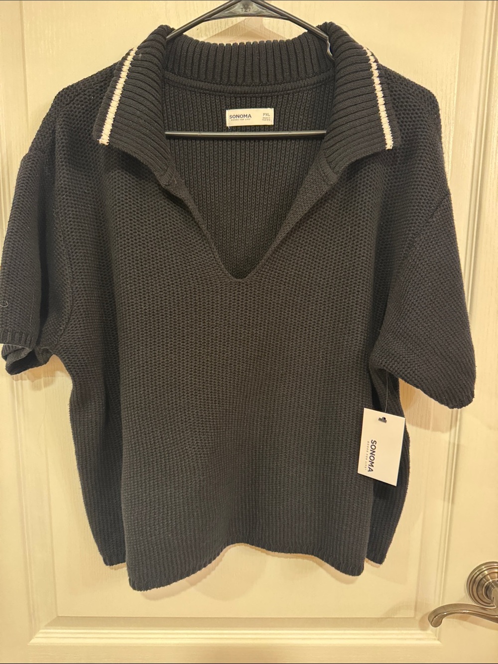 Sonoma Charcoal Short-Sleeve V-Neck Knit Sweater with Contrast Collar